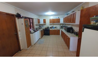 Venta Casa 4D 2B con estacionamiento en sector la Florida San Esteban