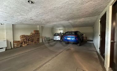 Casa en condominio en venta en Lomas de Bezares