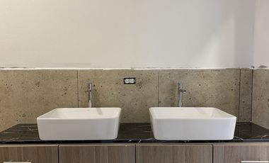 CASA MODERNA CON JARDIN Y TERRAZA