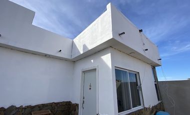 CASA MODERNA CON JARDIN Y TERRAZA