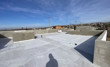 CASA MODERNA CON JARDIN Y TERRAZA