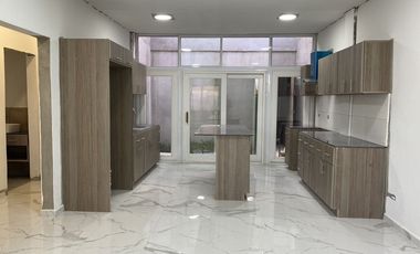 CASA MODERNA CON JARDIN Y TERRAZA