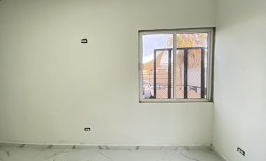 CASA MODERNA CON JARDIN Y TERRAZA