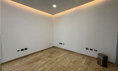 OFICINA EN RENTA TORRE PLATEA ACONDICIONADA