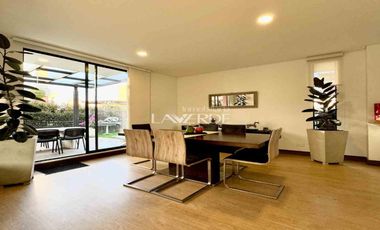 Espectacular casa esquinera con vista al lago tipo Aliso en Oikos, Cajicá