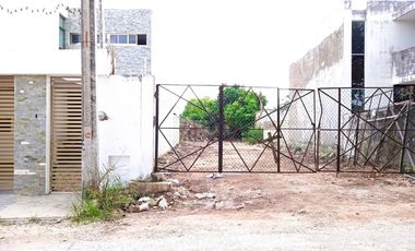 Terreno en colonia Leandro Valle, Mérida.