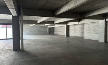 Amplio Local Comercial de 1,033 m² con Uso de Suelo Mixto en Tlalpan Centro