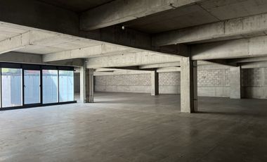 Amplio Local Comercial de 1,033 m² con Uso de Suelo Mixto en Tlalpan Centro