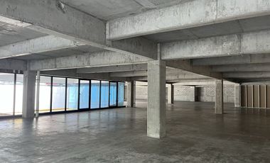 Amplio Local Comercial de 1,033 m² con Uso de Suelo Mixto en Tlalpan Centro