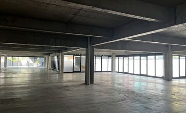 Amplio Local Comercial de 1,033 m² con Uso de Suelo Mixto en Tlalpan Centro