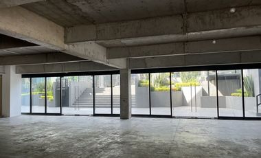 Amplio Local Comercial de 1,033 m² con Uso de Suelo Mixto en Tlalpan Centro