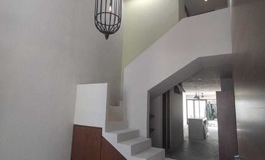 Casa en venta con acabados de lujo en García Ginerés