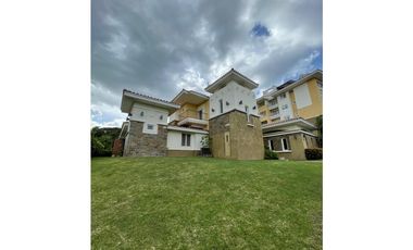 Se vende hermosa residencia de lujo