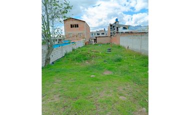 Inversión inteligente en el corazón de Cayambe!!, Terreno con Casa!!