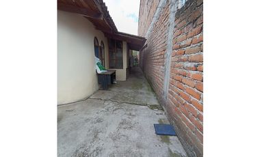 Inversión inteligente en el corazón de Cayambe!!, Terreno con Casa!!