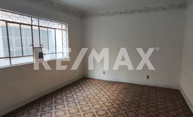 Venta de Edificio comercial sobre Calzada de Guadalupe - (3)