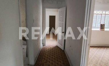 Venta de Edificio comercial sobre Calzada de Guadalupe - (3)