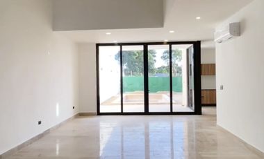 CASA PRE VENTA MÉRIDA, UNA PLANTA, LUJOSA, 402M2, PRIVADA ADANA XCANATUN.