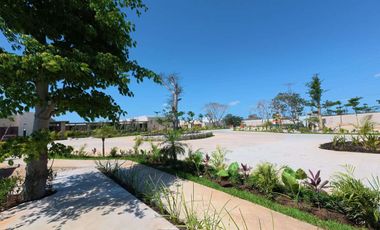 CASA PRE VENTA MÉRIDA, UNA PLANTA, LUJOSA, 402M2, PRIVADA ADANA XCANATUN.