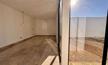 CASA PRE VENTA MÉRIDA, UNA PLANTA, LUJOSA, 402M2, PRIVADA ADANA XCANATUN.