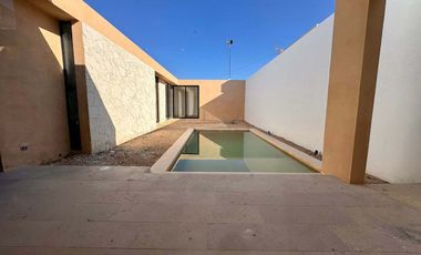 CASA PRE VENTA MÉRIDA, UNA PLANTA, LUJOSA, 402M2, PRIVADA ADANA XCANATUN.