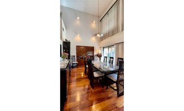 RESIDENCIA DE CATEGORIA SOBRE DOS LOTES 1229m2 EN BARRIO LOS TRONCOS