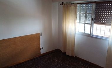 Casa PH en venta en Gerli Este