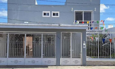 Venta Casa sobre Av. Principal ideal para Negocio, Altabrisa.