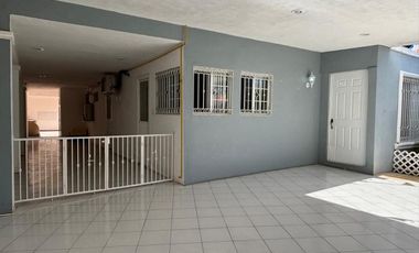Venta Casa sobre Av. Principal ideal para Negocio, Altabrisa.