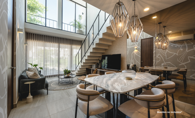 Departamento con recámara en planta baja y jardín