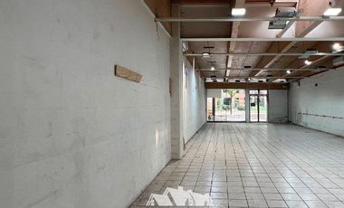 Local Comercial en Arriendo en A pasos Alto Las Condes