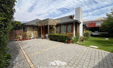 Casa en Venta en The Grange School - Country Club - Metro Príncipe de Gales