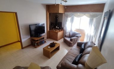 Casa PH en venta en Ramos Mejia Sur