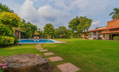 Finca de Lujo en Los Apantles, Jiutepec