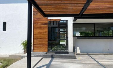 Espectacular residencia en Fracc Paraiso Country Club, Morelos