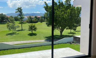 Espectacular residencia en Fracc Paraiso Country Club, Morelos