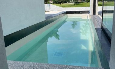 Espectacular residencia en Fracc Paraiso Country Club, Morelos