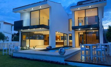 Espectacular residencia en Fracc Paraiso Country Club, Morelos