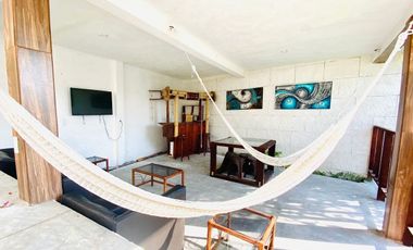 Linda casa en venta en fraccionamiento en Av. Palmira, Mor.