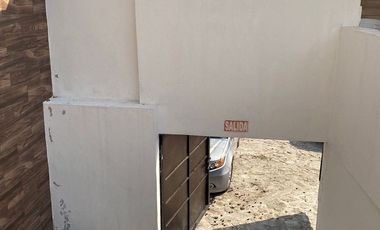 Linda casa en venta en fraccionamiento en Av. Palmira, Mor.