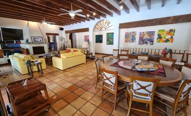Espectacular residencia en Los Apantles, Morelos