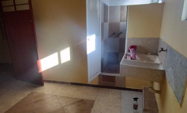 locales comerciales en venta con cuartos en la parte de arriba
