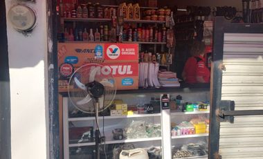 locales comerciales en venta con cuartos en la parte de arriba
