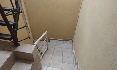 locales comerciales en venta con cuartos en la parte de arriba