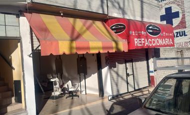 locales comerciales en venta con cuartos en la parte de arriba