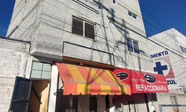 locales comerciales en venta con cuartos en la parte de arriba