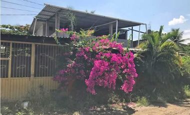 Casa en venta en Unidad Deportiva, Petatlán