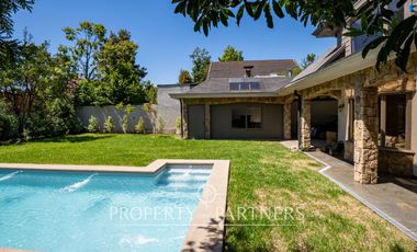 Espectacular propiedad remodelada en el Portal de la Frontera