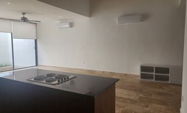 CASA EN PRIVADA, TEMOZON NORTE, CON opcion PANELES AREA LAS FINCAS