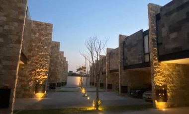 CASA EN PRIVADA, TEMOZON NORTE, CON opcion PANELES AREA LAS FINCAS